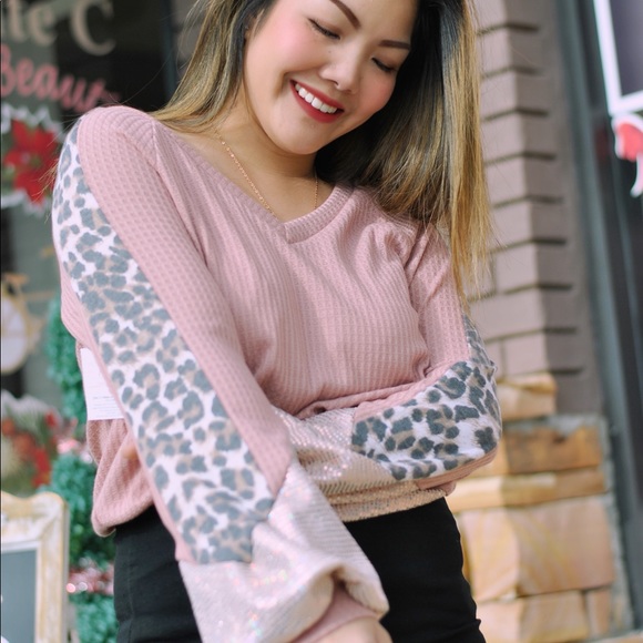 Count Down For Me Top - Picture 1 of 7